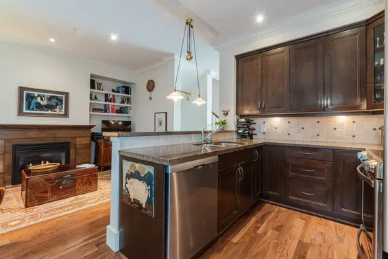 2129 Gordon Avenue, West Vancouver For Sale - image 11