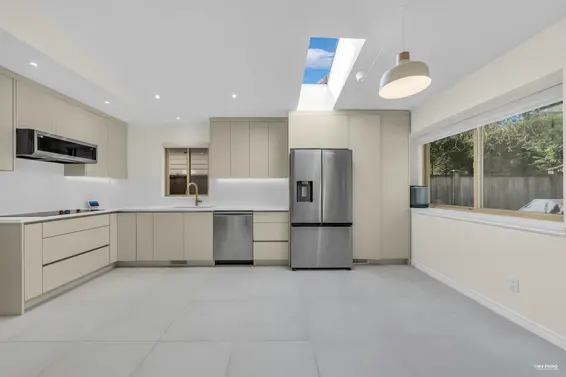 3265 Chaucer Avenue, North Vancouver For Sale - image 10