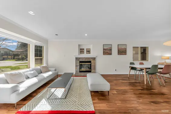 3265 Chaucer Avenue, North Vancouver For Sale - image 2