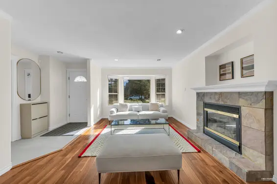 3265 Chaucer Avenue, North Vancouver For Sale - image 4