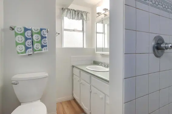 2984 Plymouth Drive, North Vancouver For Sale - image 31