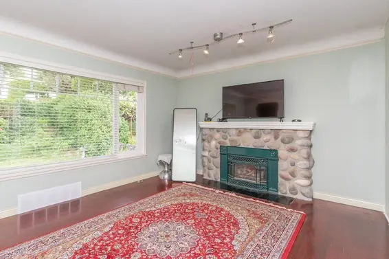 341 West 24th Street, North Vancouver For Sale - image 5