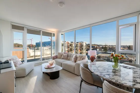 603 1471 Hunter Street, North Vancouver