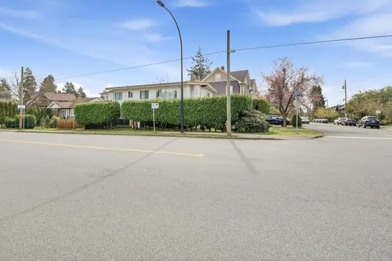 407 East 13th Street, North Vancouver For Sale - image 21