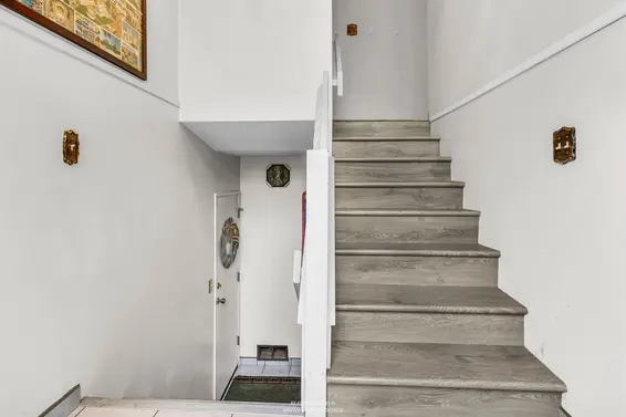 2599 Masefield Road, North Vancouver For Sale - image 11
