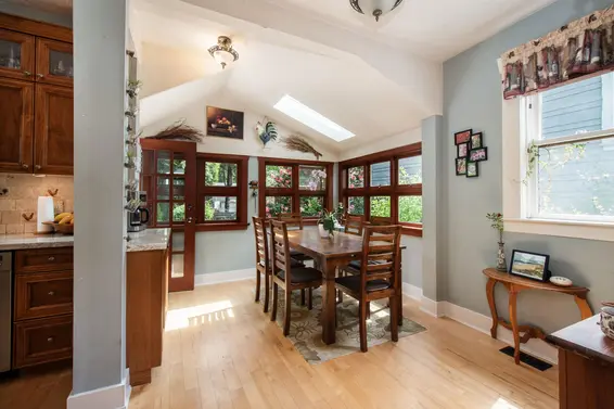 1560 Macgowan Avenue, North Vancouver For Sale - image 16