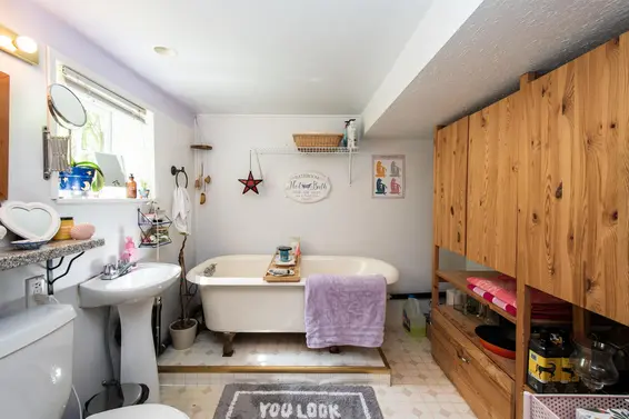 1560 Macgowan Avenue, North Vancouver For Sale - image 30