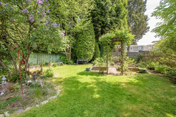 1560 Macgowan Avenue, North Vancouver For Sale - image 38