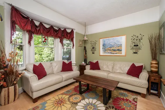 1560 Macgowan Avenue, North Vancouver For Sale - image 7