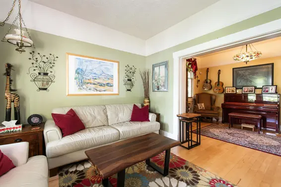1560 Macgowan Avenue, North Vancouver For Sale - image 8