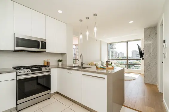 1002 170 West 1st Street, North Vancouver For Sale - image 5