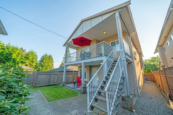 2052 Westview Drive, North Vancouver For Sale - image 16