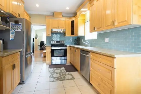 2052 Westview Drive, North Vancouver For Sale - image 3