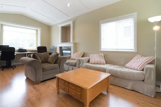 2052 Westview Drive, North Vancouver For Sale - image 8