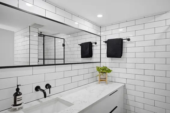 3321 Mountain Highway, North Vancouver For Sale - image 11