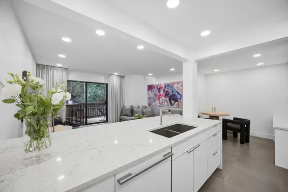 3321 Mountain Highway, North Vancouver For Sale - image 3