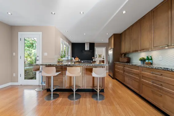 3845 Southridge Avenue, West Vancouver For Sale - image 11
