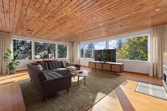 3845 Southridge Avenue, West Vancouver For Sale - image 13