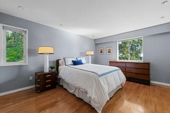 3845 Southridge Avenue, West Vancouver For Sale - image 18
