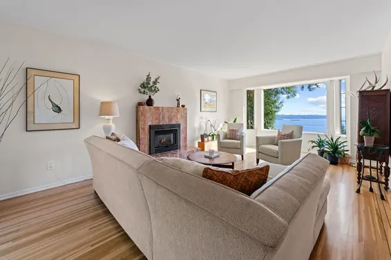 3845 Southridge Avenue, West Vancouver For Sale - image 3