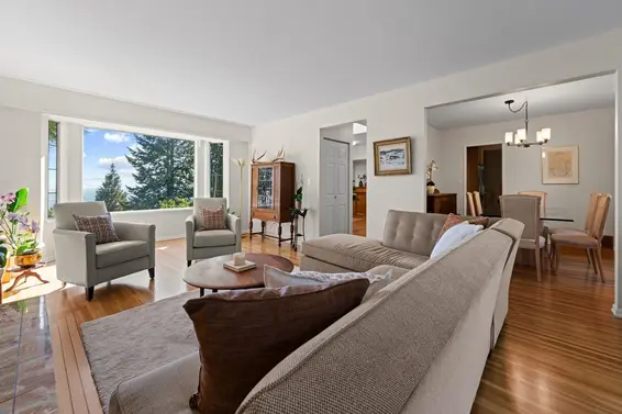 3845 Southridge Avenue, West Vancouver For Sale - image 4