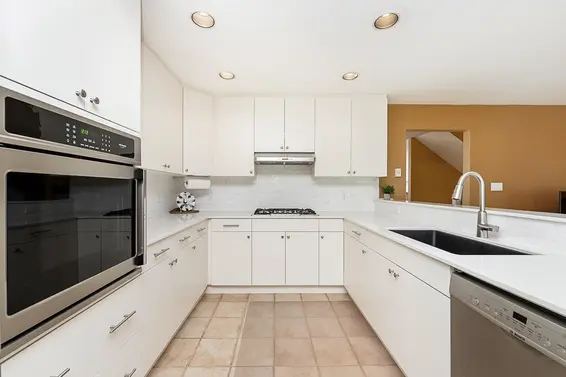 1190 Strathaven Drive, North Vancouver For Sale - image 10