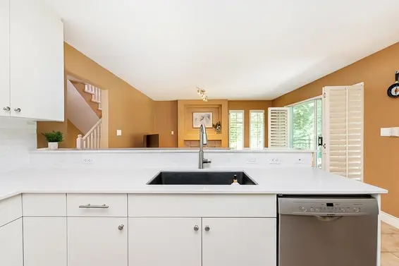 1190 Strathaven Drive, North Vancouver For Sale - image 11