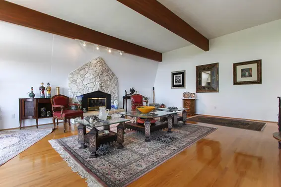 3803 Bayridge Avenue, West Vancouver For Sale - image 11