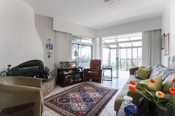 3803 Bayridge Avenue, West Vancouver For Sale - image 14