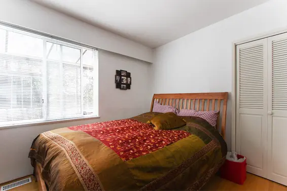3803 Bayridge Avenue, West Vancouver For Sale - image 16