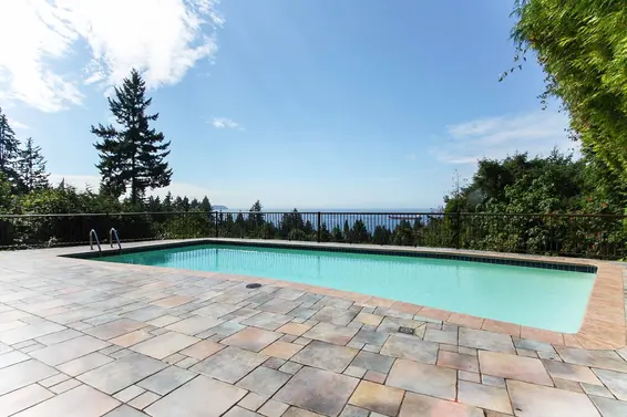 3803 Bayridge Avenue, West Vancouver For Sale - image 6