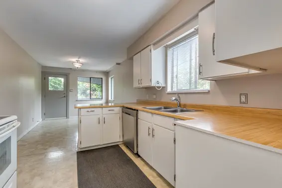 591 Riverside Drive, North Vancouver For Sale - image 13