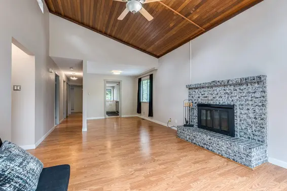 591 Riverside Drive, North Vancouver For Sale - image 8