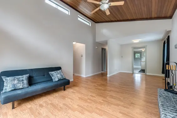 591 Riverside Drive, North Vancouver For Sale - image 9