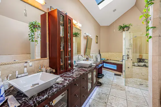 230 Onslow Place, West Vancouver For Sale - image 11