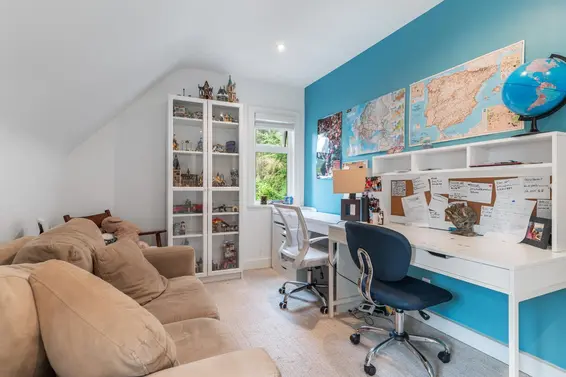 3760 Bayridge Avenue, West Vancouver For Sale - image 12