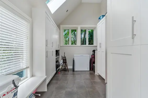 3760 Bayridge Avenue, West Vancouver For Sale - image 16