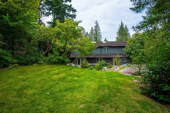 3760 Bayridge Avenue, West Vancouver For Sale - image 18