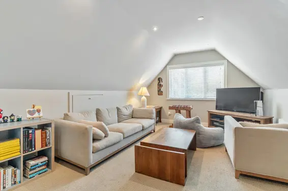 3760 Bayridge Avenue, West Vancouver For Sale - image 6