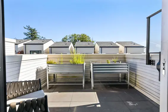 222 650 East 2nd Street, North Vancouver For Sale - image 10