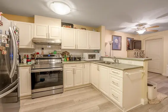416 960 Lynn Valley Road, North Vancouver For Sale - image 3