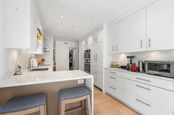 4 2425 Edgemont Boulevard, North Vancouver For Sale - image 17