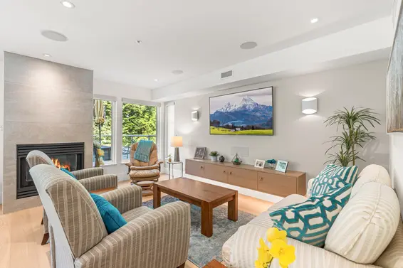 4 2425 Edgemont Boulevard, North Vancouver For Sale - image 4