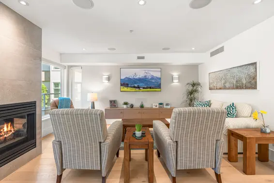 4 2425 Edgemont Boulevard, North Vancouver For Sale - image 5