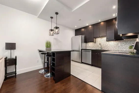 305 145 St Georges Avenue, North Vancouver For Sale - image 3