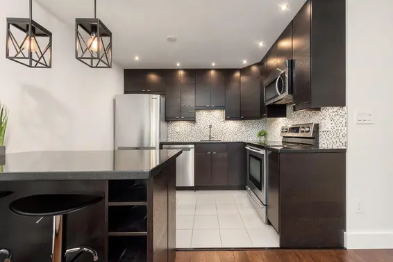 305 145 St Georges Avenue, North Vancouver For Sale - image 4