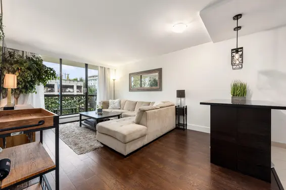 305 145 St Georges Avenue, North Vancouver For Sale - image 8