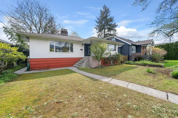 753 East 9th Street, North Vancouver For Sale - image 3