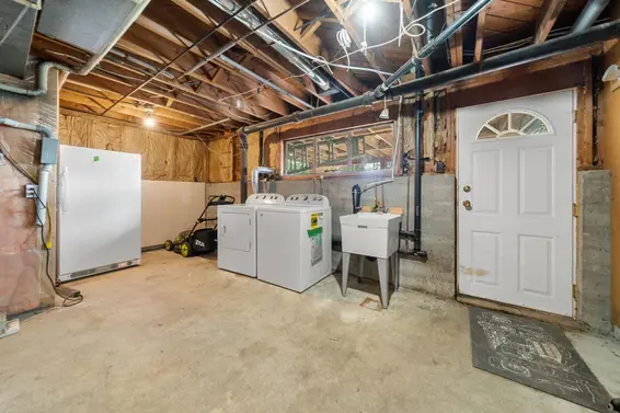 753 East 9th Street, North Vancouver For Sale - image 36