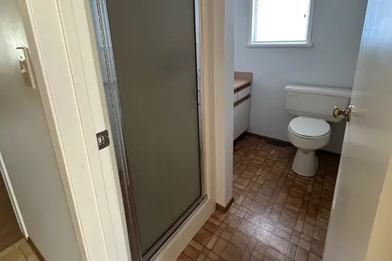 442 East 16th Street, North Vancouver For Sale - image 7